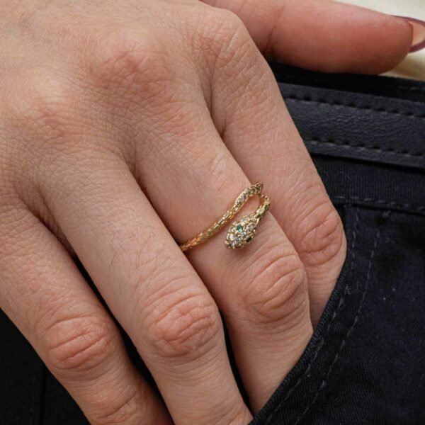 ANILLO SERPIENTE TALLADA CIRCONES